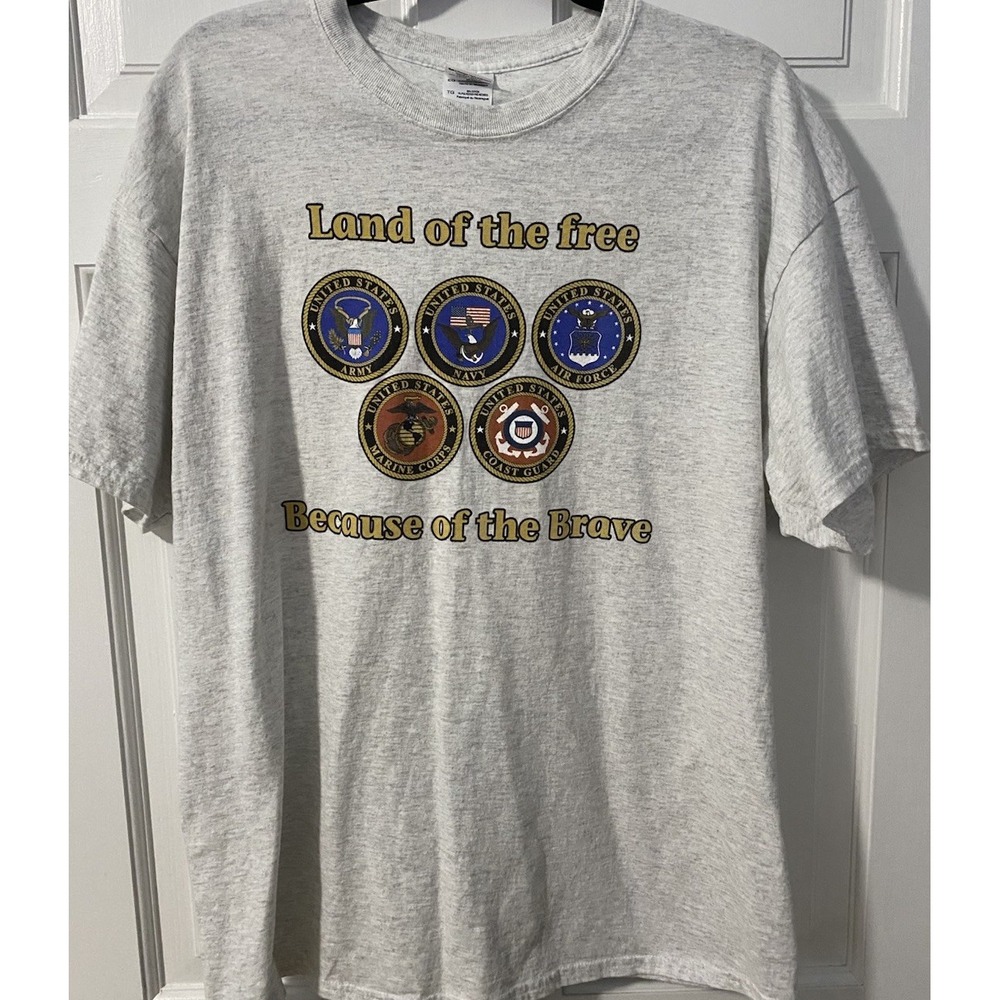 Land Of the Free Because Of The Brave Gray T-Shirt SZ Lrg Military Emblems Gray